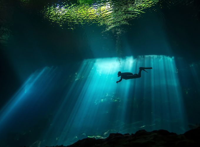 Wallpaper Diver, Sunbeam, Underwater, 4K, Travel 7386515401
